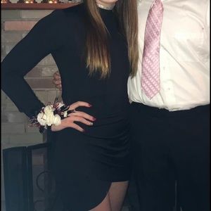 Black long sleeve bodycon dress